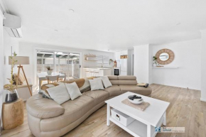 Castaway, Cowes beach house